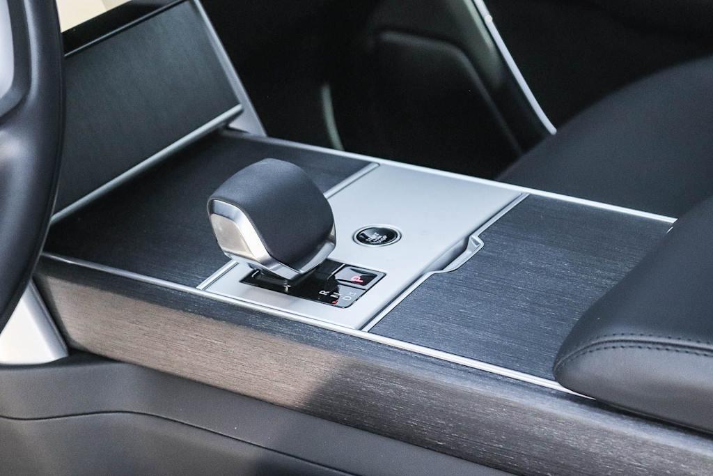 Thumbnail: 2025 Land Rover Range Rover - 20