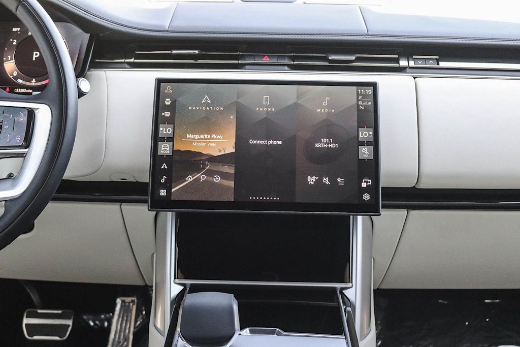 Thumbnail: 2025 Land Rover Range Rover - 11