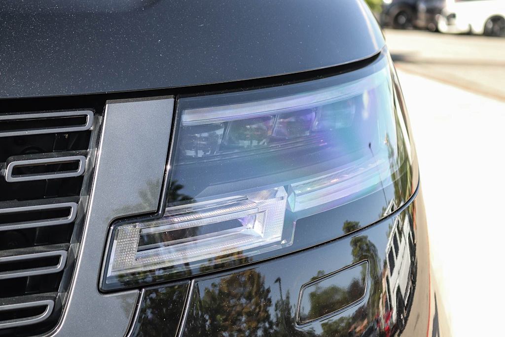 Thumbnail: 2025 Land Rover Range Rover - 16
