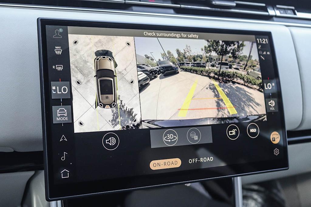 Thumbnail: 2025 Land Rover Range Rover - 23