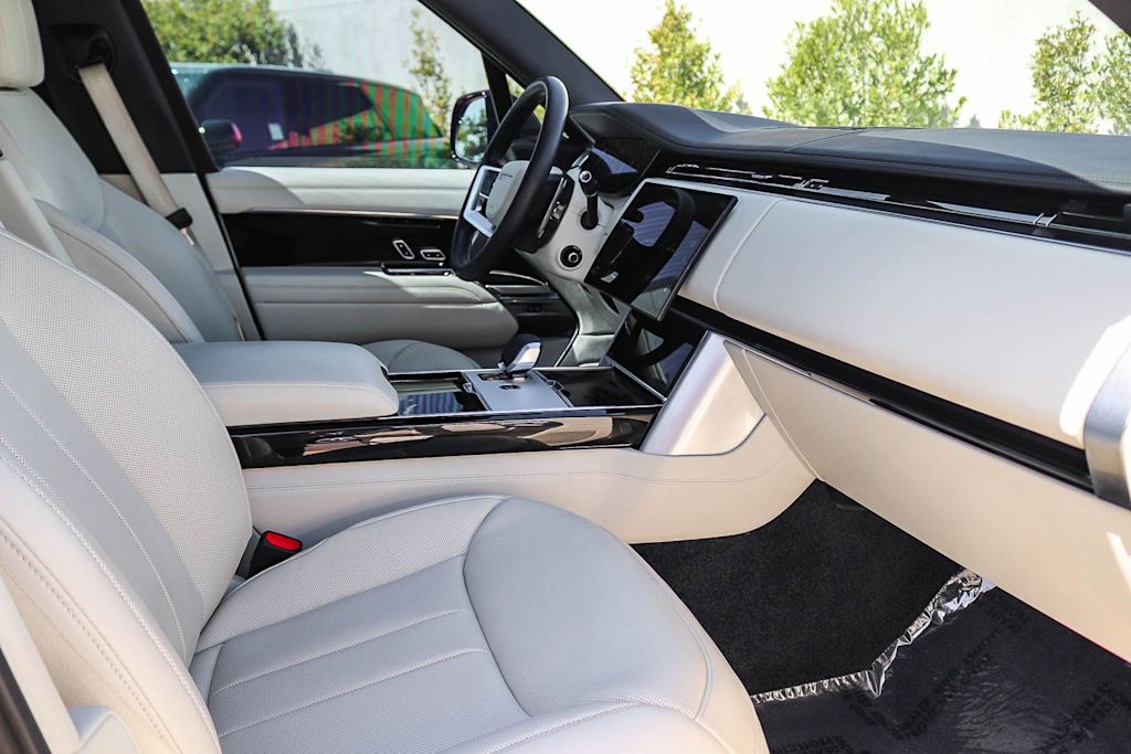 Thumbnail: 2025 Land Rover Range Rover - 8