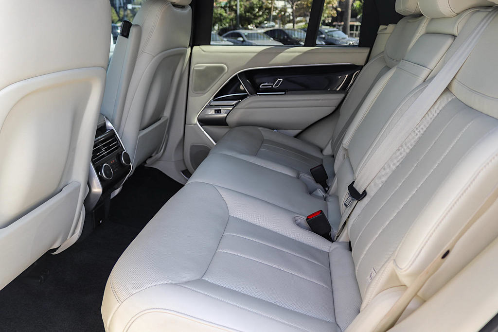 Thumbnail: 2025 Land Rover Range Rover - 10