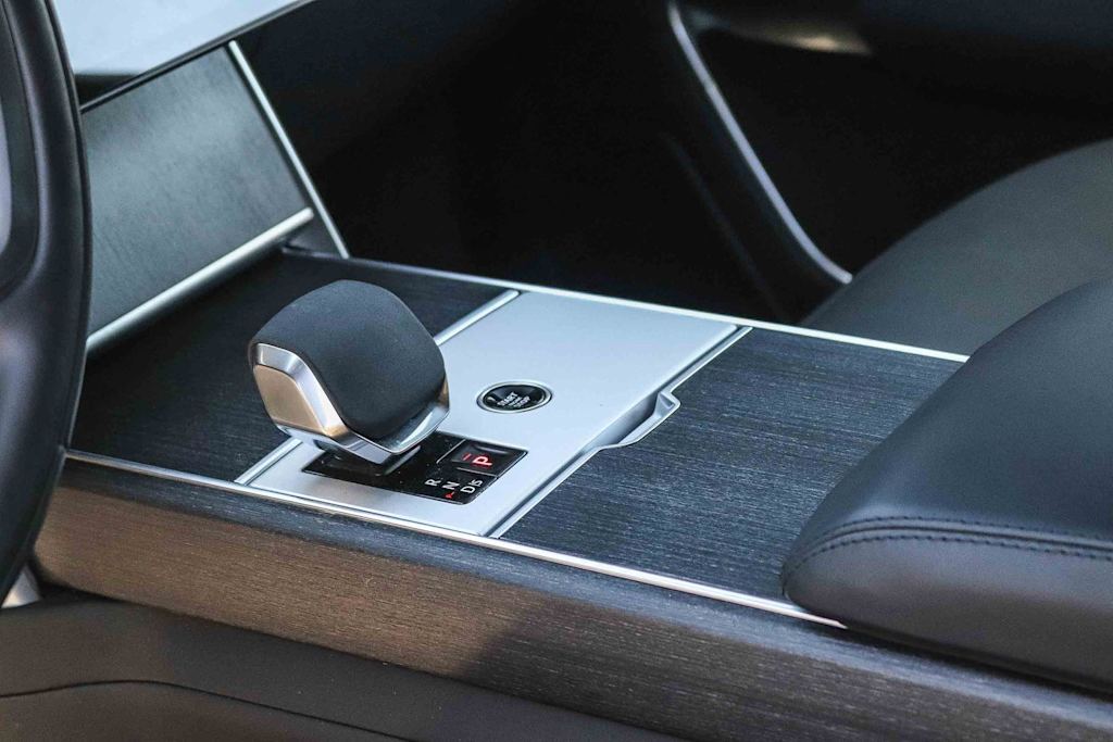 Thumbnail: 2025 Land Rover Range Rover - 21
