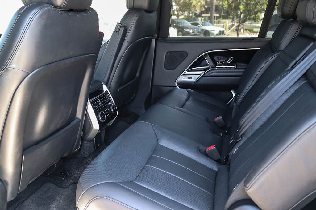 Thumbnail: 2023 Land Rover Range Rover - 12