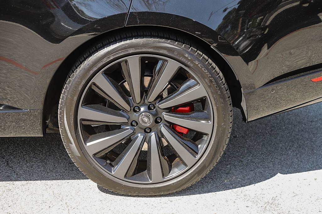 Thumbnail: 2024 Land Rover Range Rover - 20