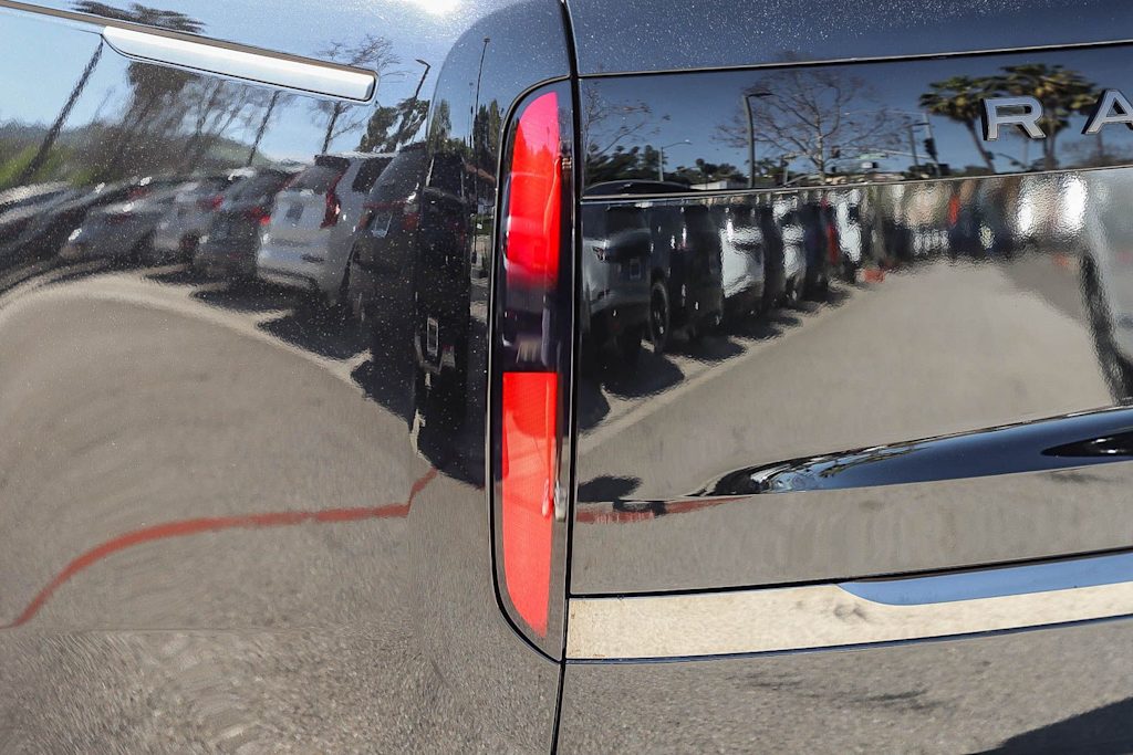 Thumbnail: 2024 Land Rover Range Rover - 17