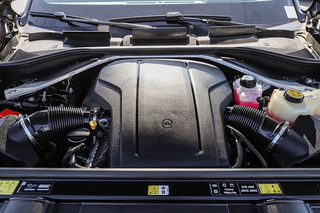 Thumbnail: 2024 Land Rover Range Rover - 7