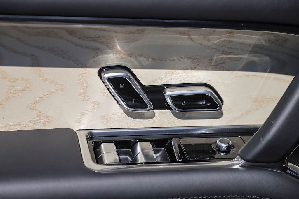 Thumbnail: 2024 Land Rover Range Rover - 27