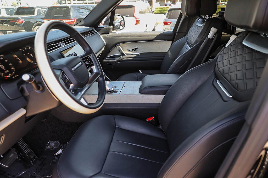 Thumbnail: 2024 Land Rover Range Rover - 9