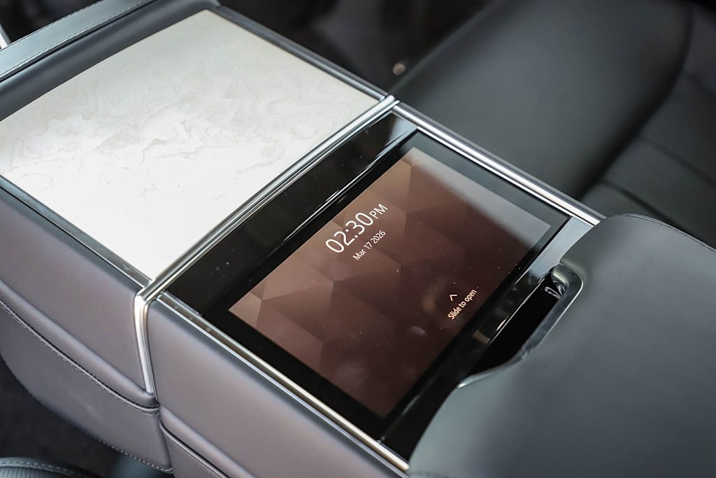 Thumbnail: 2024 Land Rover Range Rover - 13