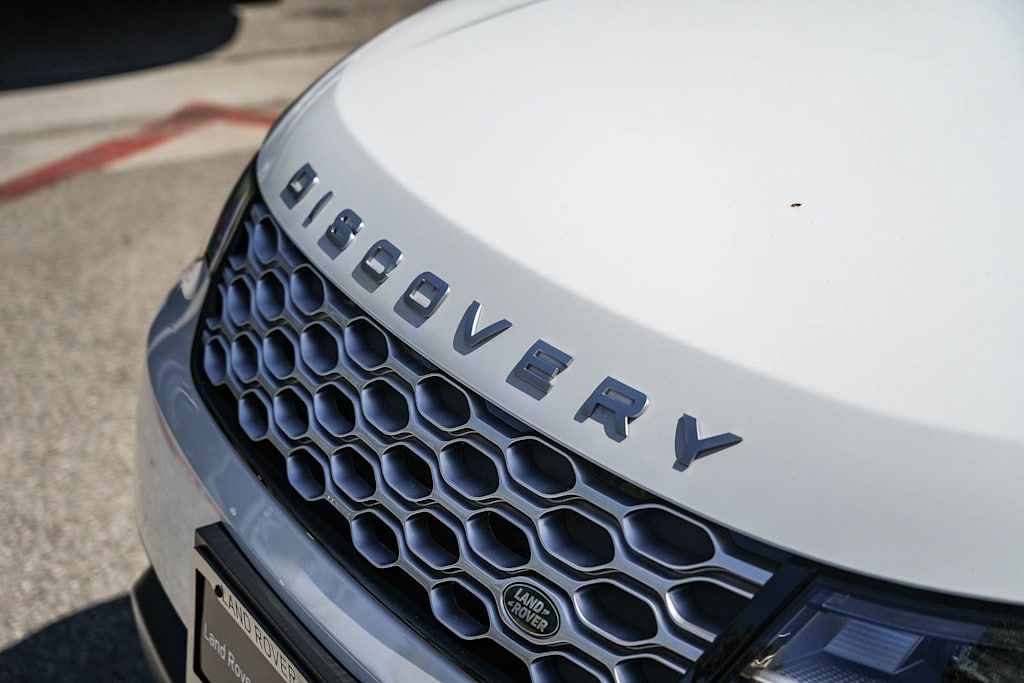 Thumbnail: 2025 Land Rover Discovery - 6