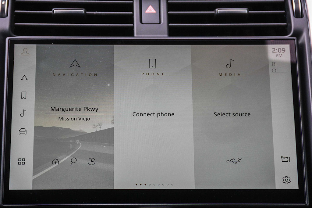 Thumbnail: 2023 Land Rover Discovery - 18