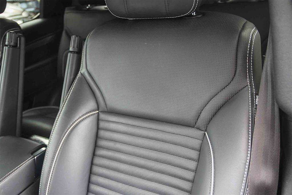 Thumbnail: 2023 Land Rover Discovery - 23