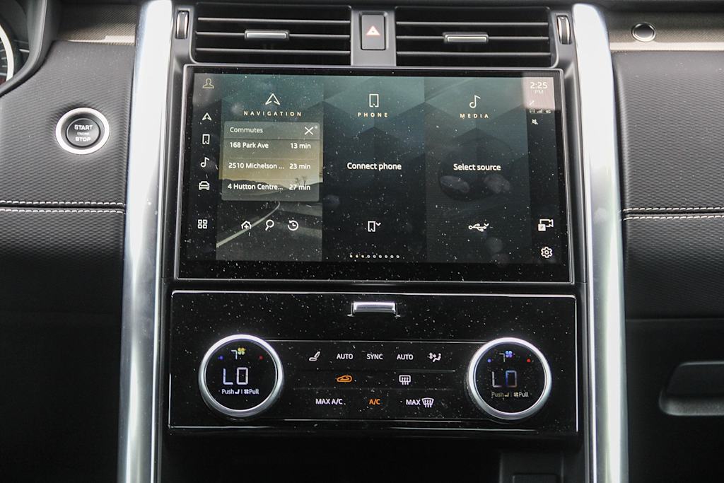 Thumbnail: 2023 Land Rover Discovery - 13