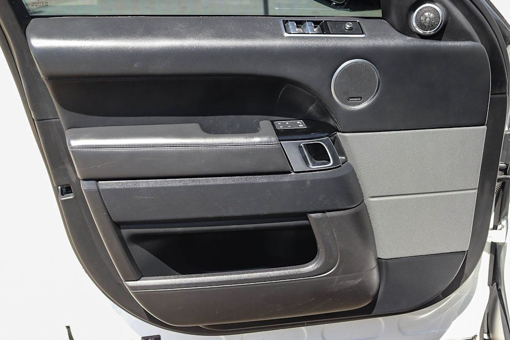 Thumbnail: 2019 Land Rover Range Rover Sport - 25