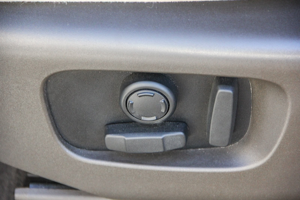 Thumbnail: 2018 Land Rover Range Rover Sport - 25