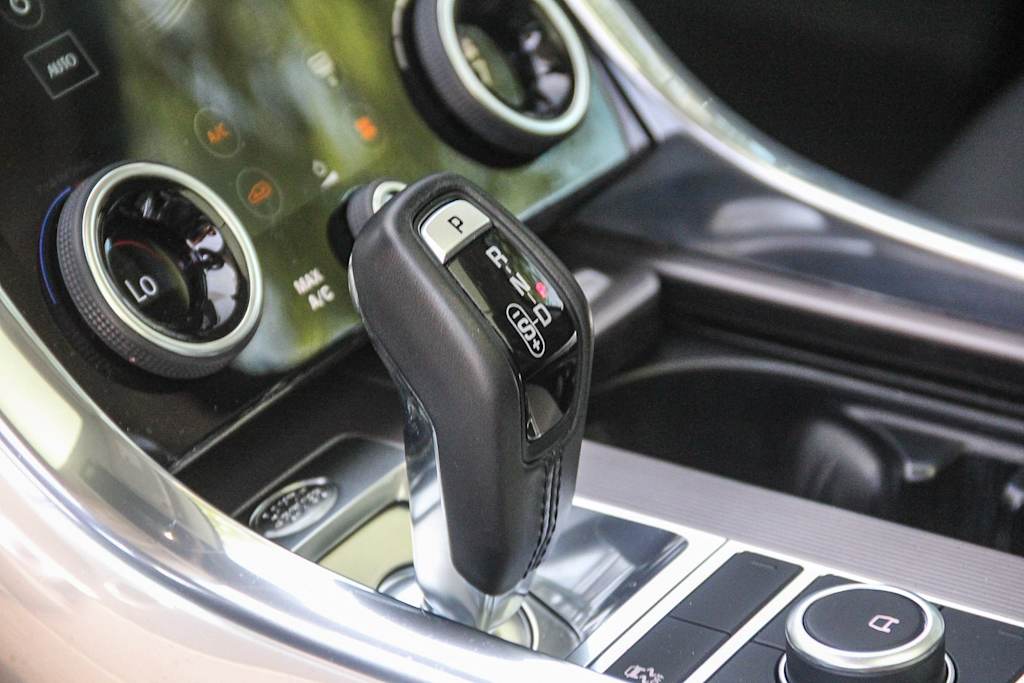Thumbnail: 2018 Land Rover Range Rover Sport - 14