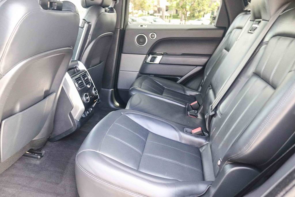 Thumbnail: 2022 Land Rover Range Rover Sport - 10