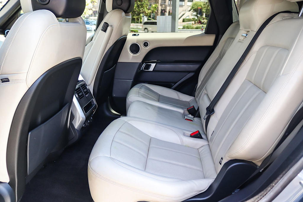 Thumbnail: 2020 Land Rover Range Rover Sport - 12