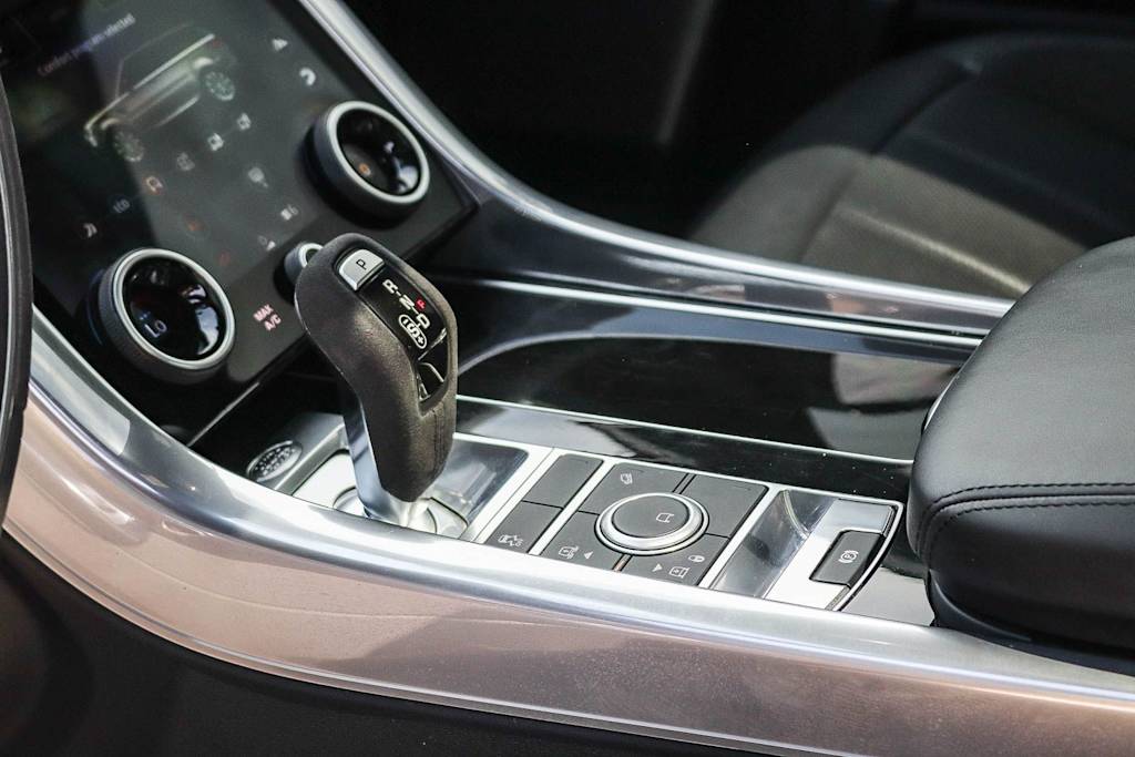 Thumbnail: 2020 Land Rover Range Rover Sport - 23