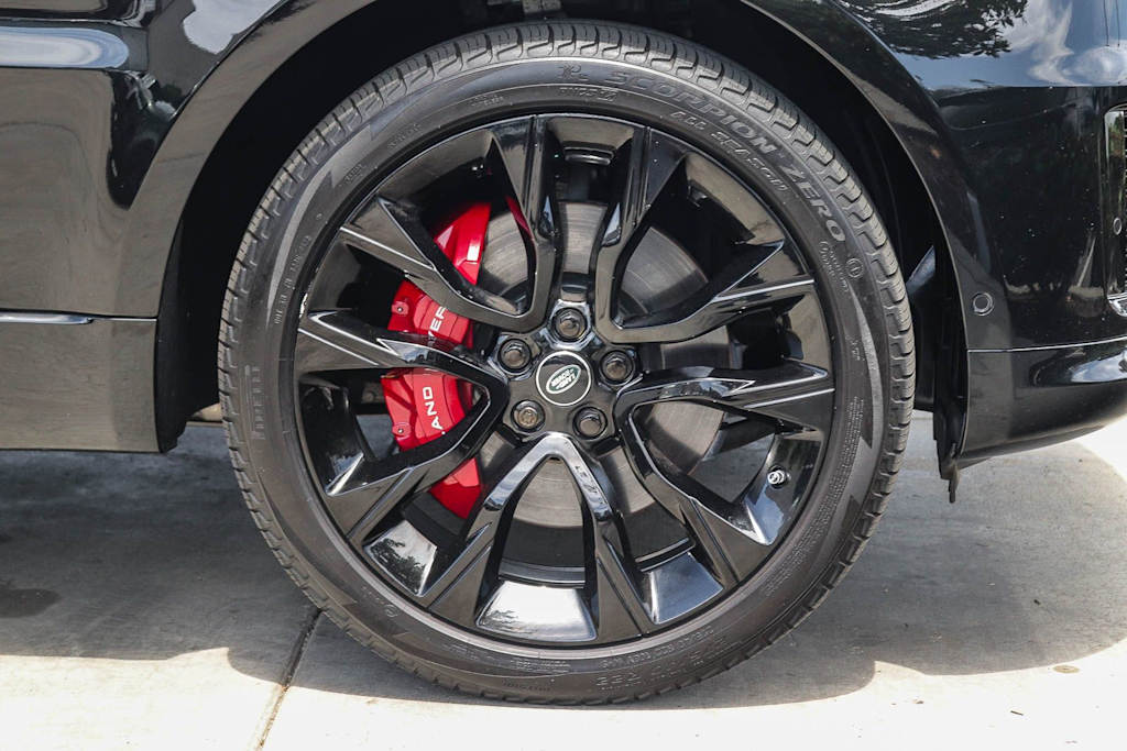 Thumbnail: 2020 Land Rover Range Rover Sport - 18