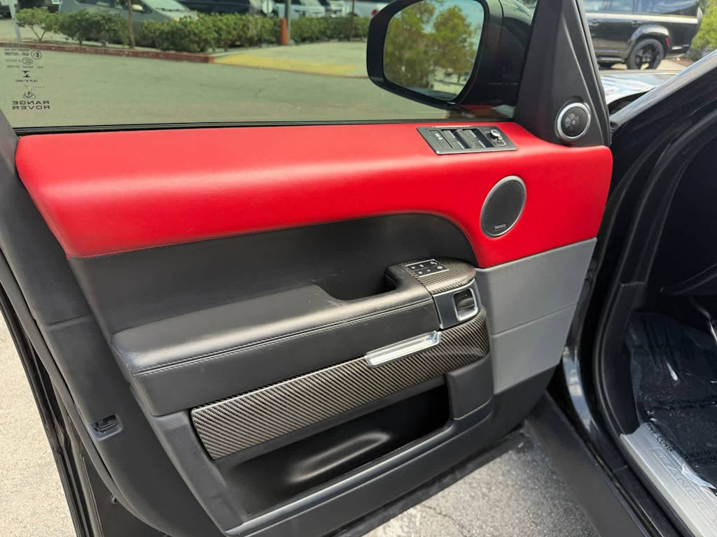 Thumbnail: 2017 Land Rover Range Rover Sport - 17