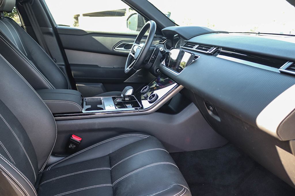 Thumbnail: 2022 Land Rover Range Rover Velar - 10