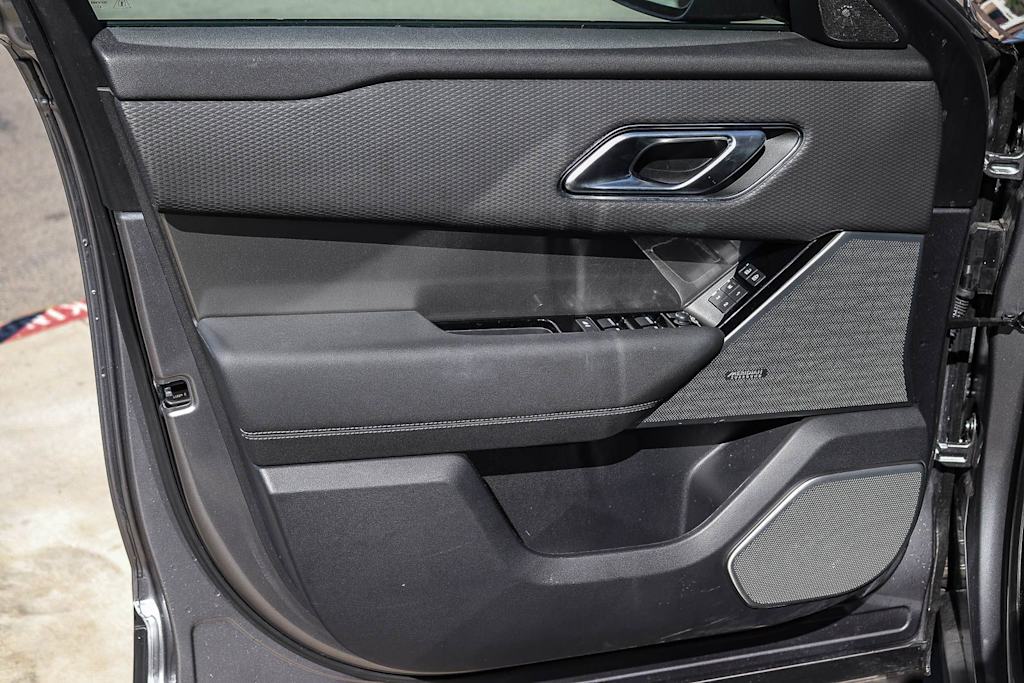 Thumbnail: 2022 Land Rover Range Rover Velar - 26