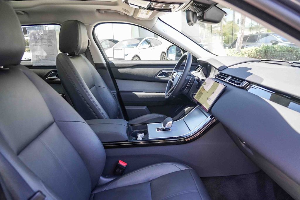 Thumbnail: 2024 Land Rover Range Rover Velar - 9