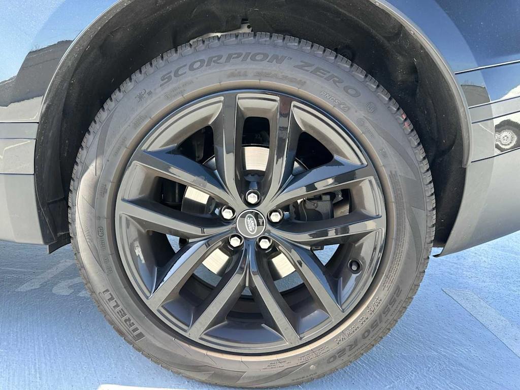 Thumbnail: 2026 Land Rover Range Rover Velar - 5