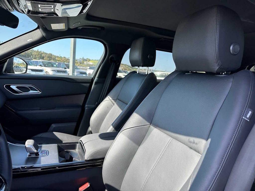Thumbnail: 2026 Land Rover Range Rover Velar - 6