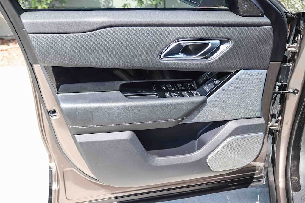 Thumbnail: 2019 Land Rover Range Rover Velar - 24