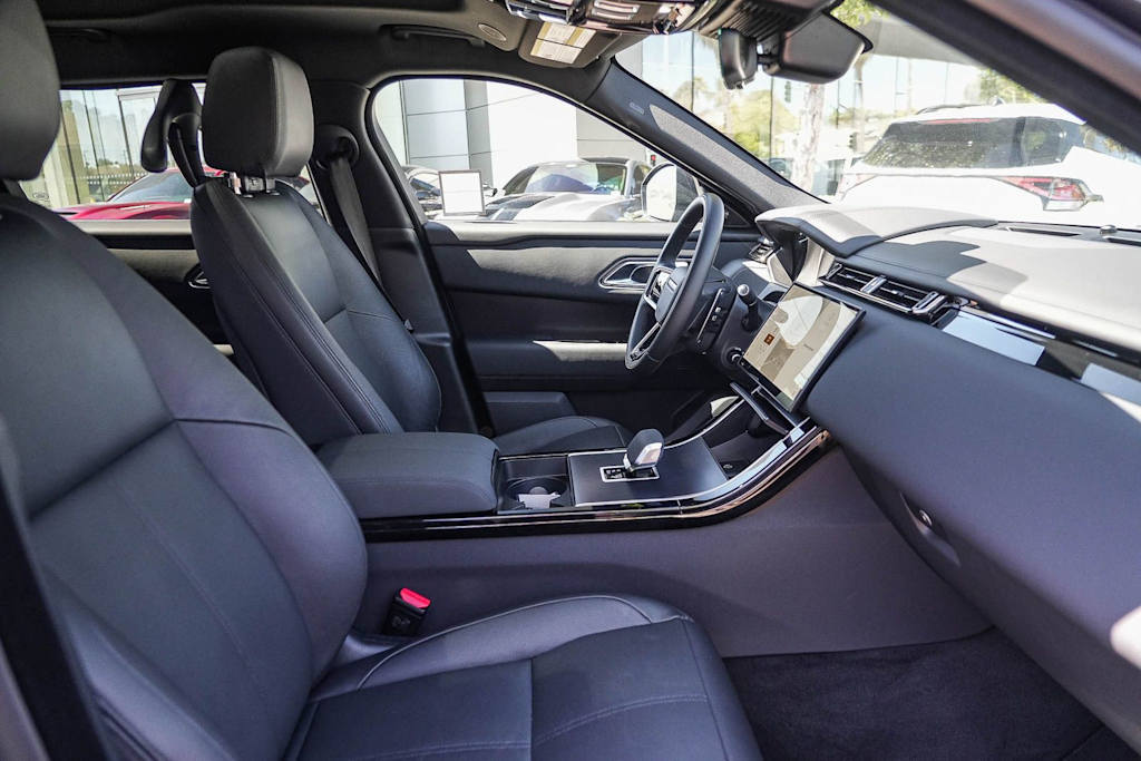 Thumbnail: 2026 Land Rover Range Rover Velar - 9