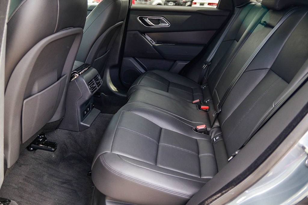 Thumbnail: 2026 Land Rover Range Rover Velar - 9