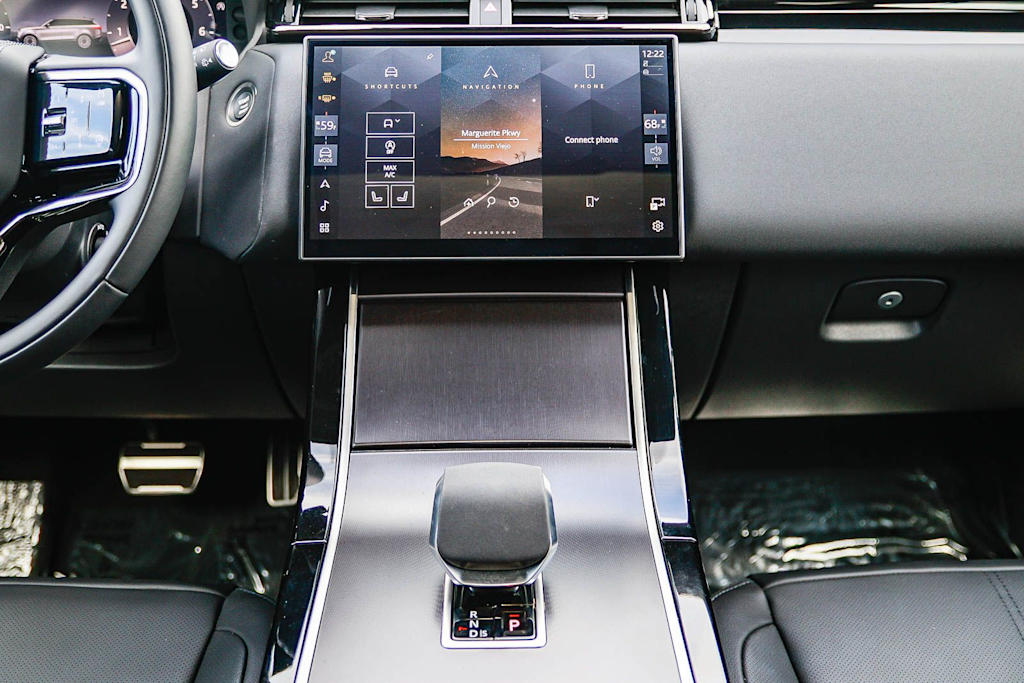 Thumbnail: 2026 Land Rover Range Rover Velar - 6