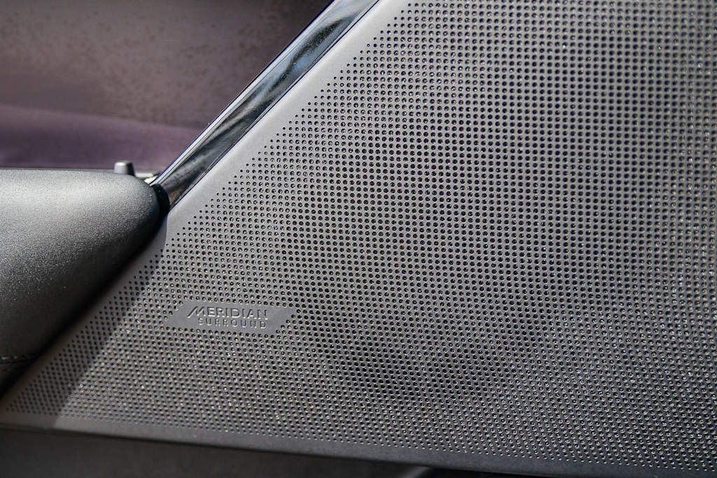 Thumbnail: 2026 Land Rover Range Rover Velar - 20