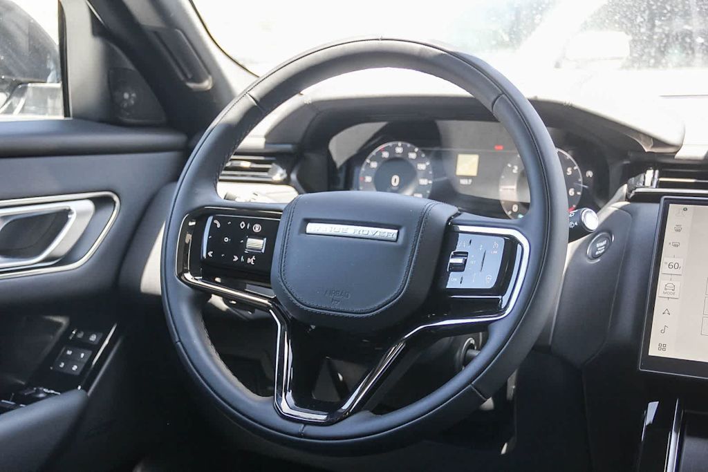 Thumbnail: 2026 Land Rover Range Rover Velar - 8