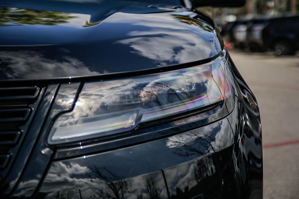 Thumbnail: 2025 Land Rover Range Rover Velar - 23