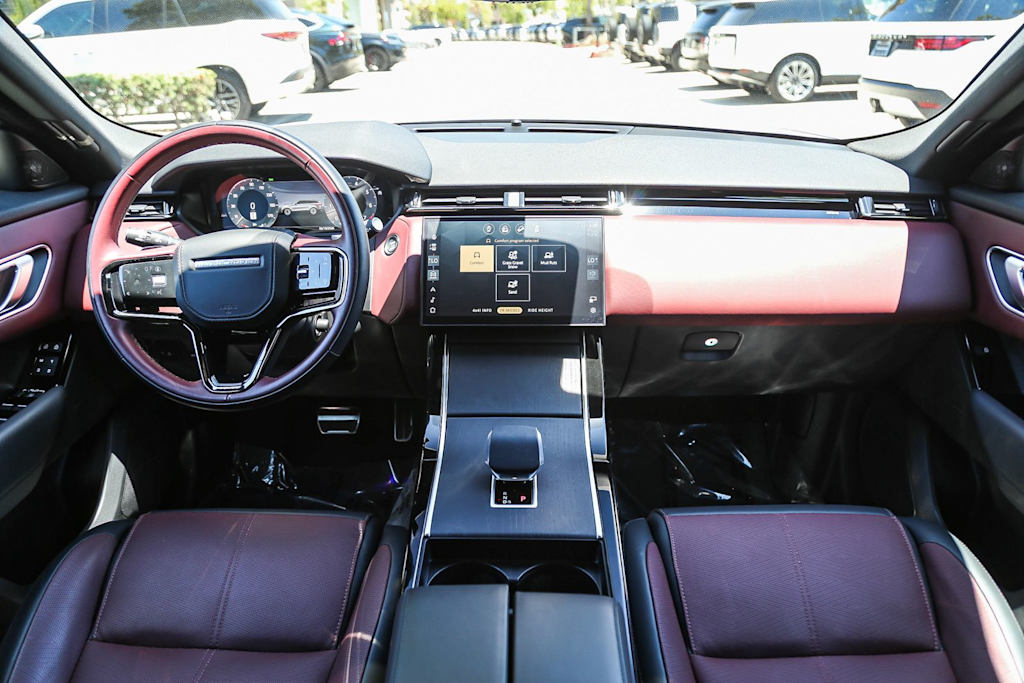 Thumbnail: 2025 Land Rover Range Rover Velar - 2