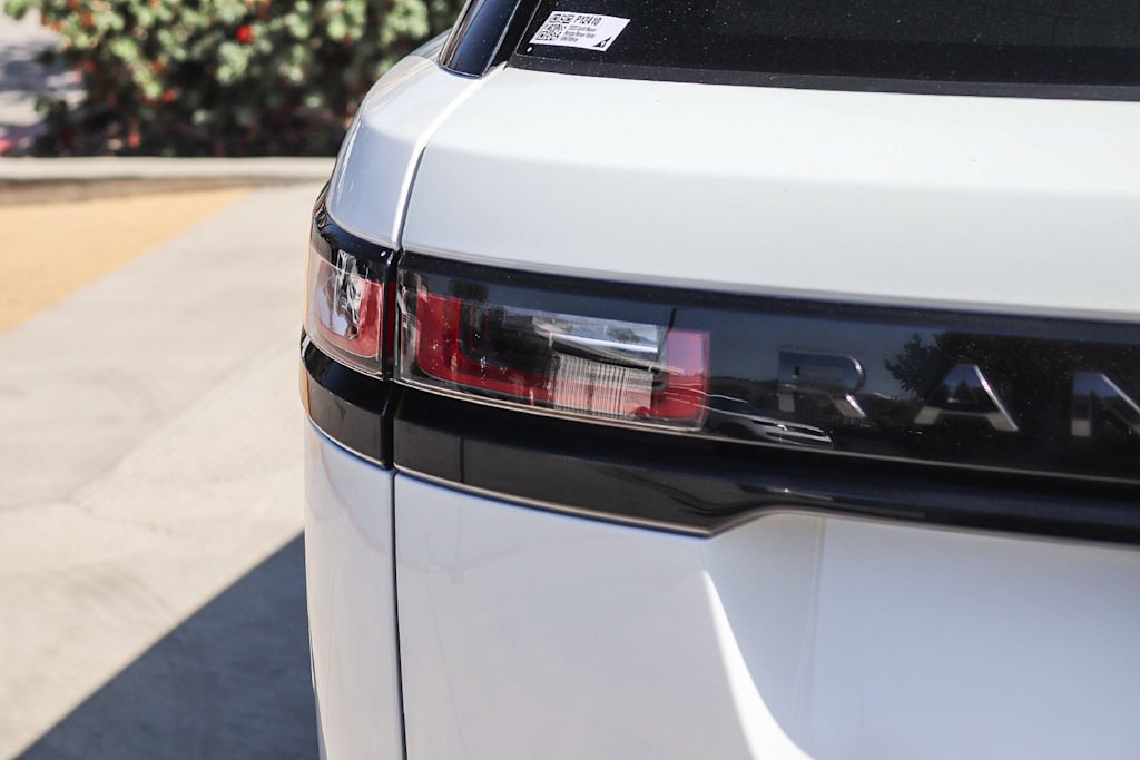 Thumbnail: 2022 Land Rover Range Rover Velar - 19