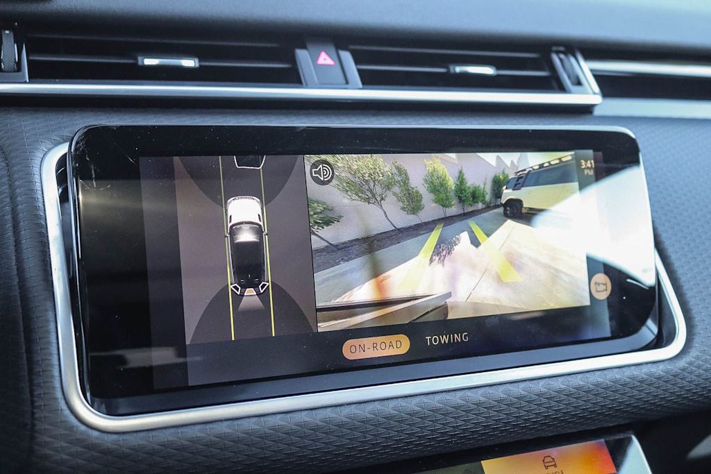 Thumbnail: 2022 Land Rover Range Rover Velar - 28