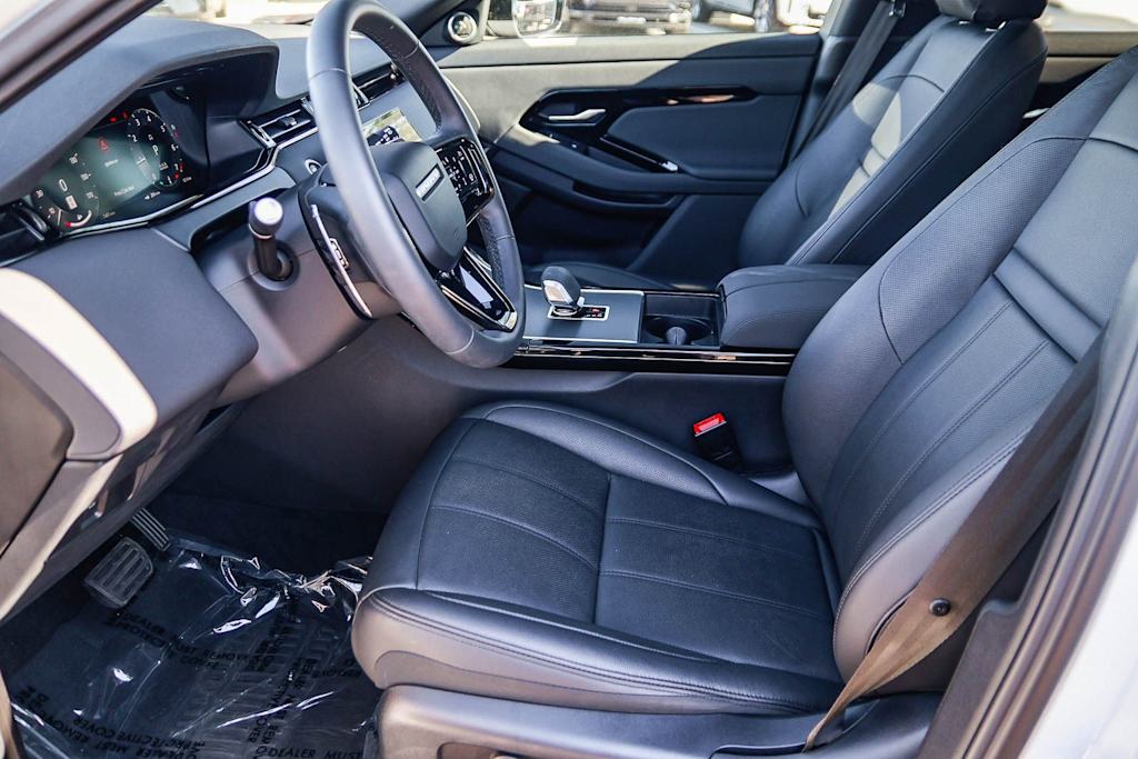 Thumbnail: 2026 Land Rover Range Rover Evoque - 9