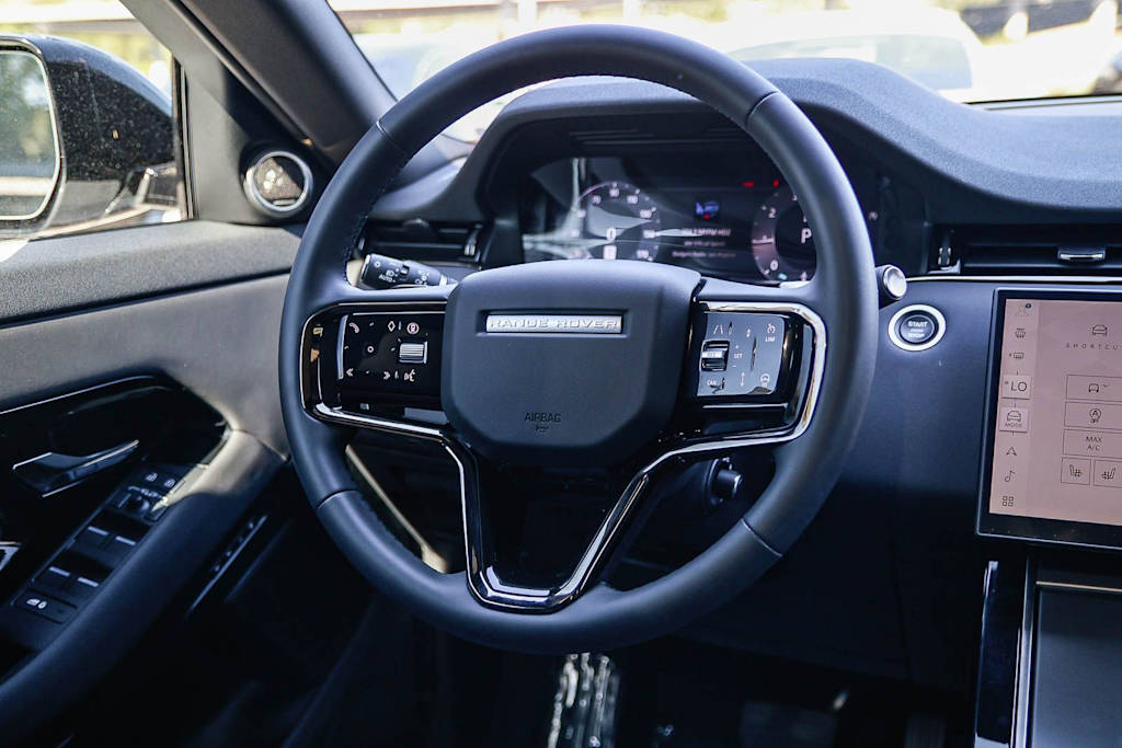 Thumbnail: 2026 Land Rover Range Rover Evoque - 7