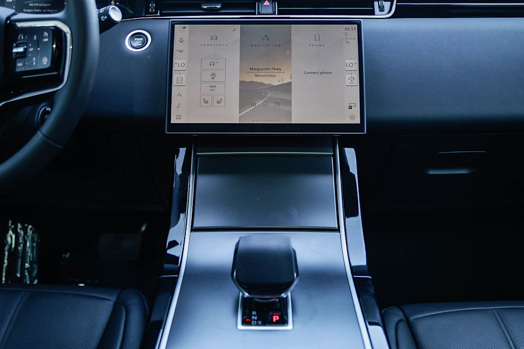 Thumbnail: 2026 Land Rover Range Rover Evoque - 12