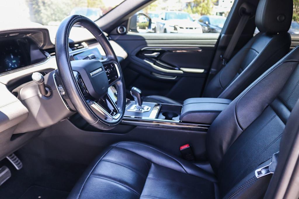 Thumbnail: 2021 Land Rover Range Rover Evoque - 11