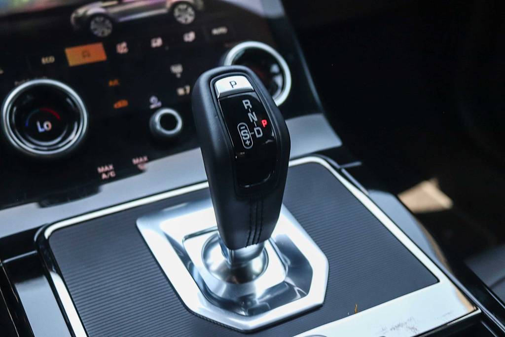 Thumbnail: 2023 Land Rover Range Rover Evoque - 26