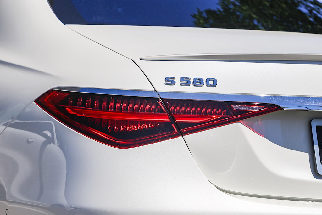 Thumbnail: 2023 Mercedes-Benz S-Class - 6