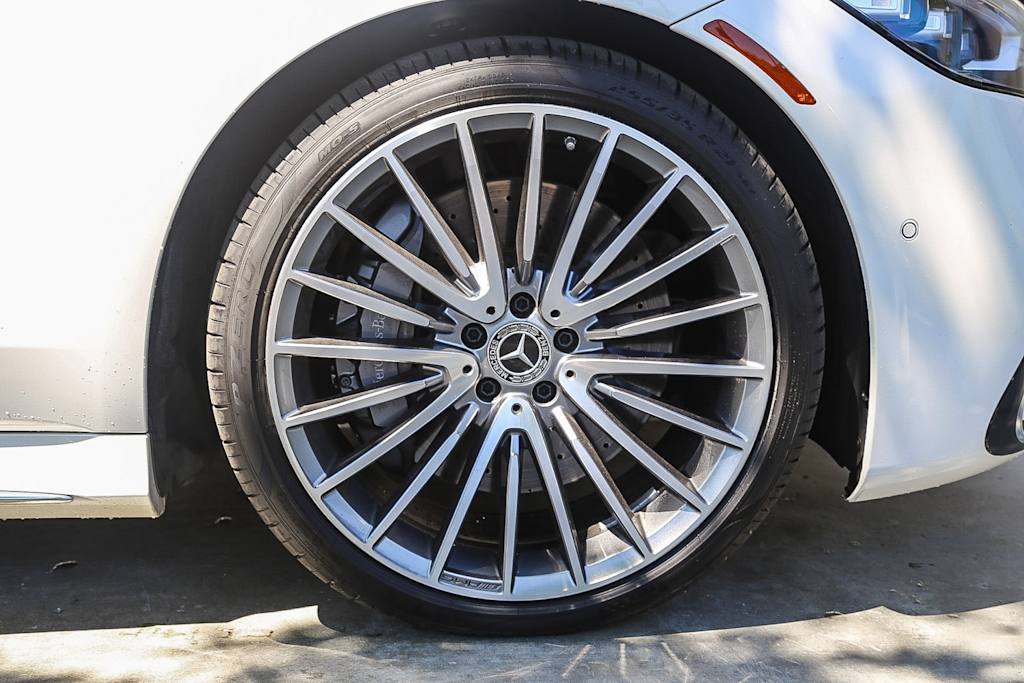 Thumbnail: 2023 Mercedes-Benz S-Class - 7