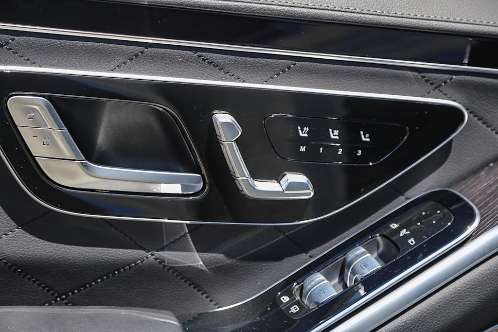 Thumbnail: 2023 Mercedes-Benz S-Class - 23