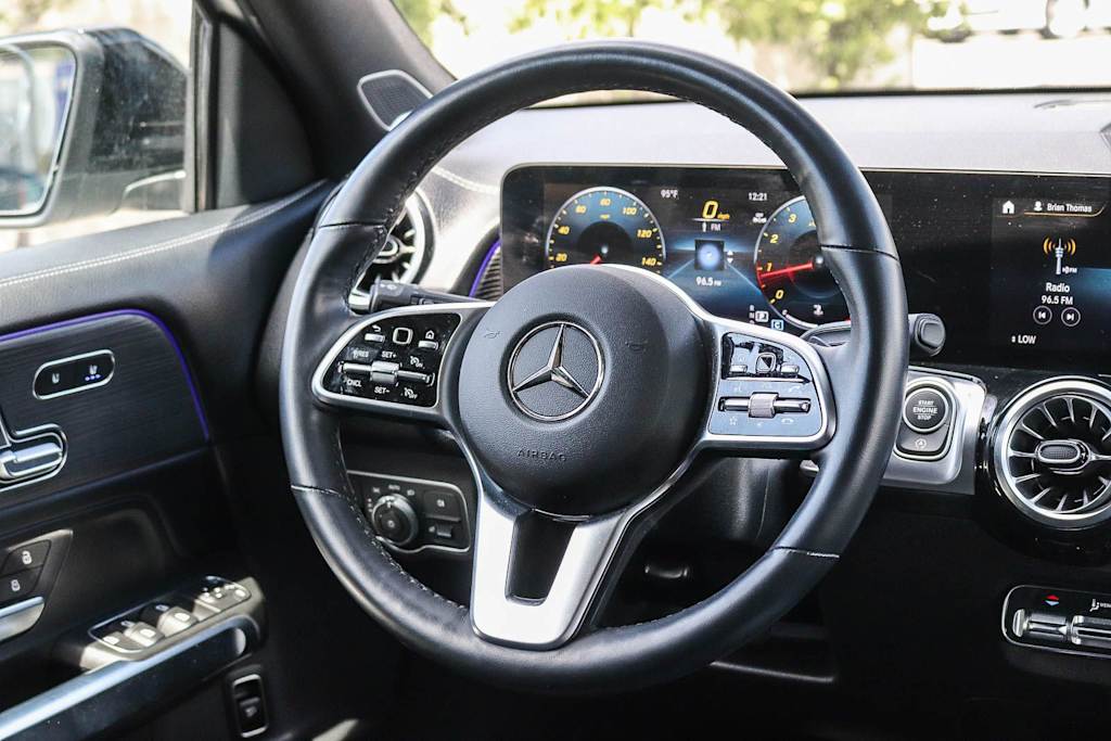 Thumbnail: 2023 Mercedes-Benz GLB - 2